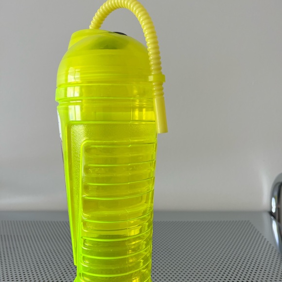 Disneyland Mickey Minnie Mouse & The Gang Beverage Travel Vacation Souvenir Cup - Picture 3 of 5